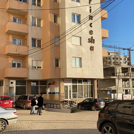 Apartment Nesti In Pristina Kosovo ภายนอก รูปภาพ