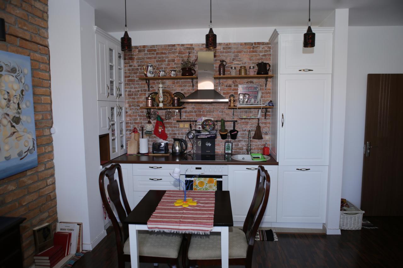 Apartment Nesti In Pristina Kosovo ภายนอก รูปภาพ